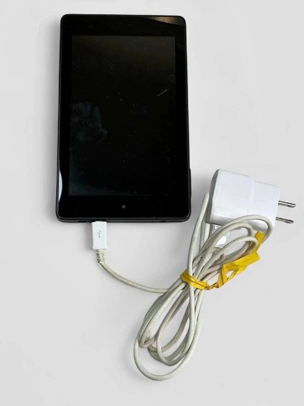 Amazon Fire 7 Tablet 7th Gen 16 GB Wi-Fi Black w/ Charger Tested Reset